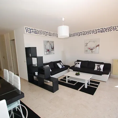 Moderne Avec Terrasse, Parking Et Wifi - Fr-1-196-178 * מנטון