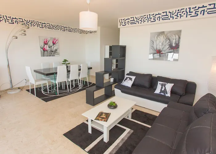 Moderne Avec Terrasse, Parking Et Wifi - Fr-1-196-178 דירה מנטון